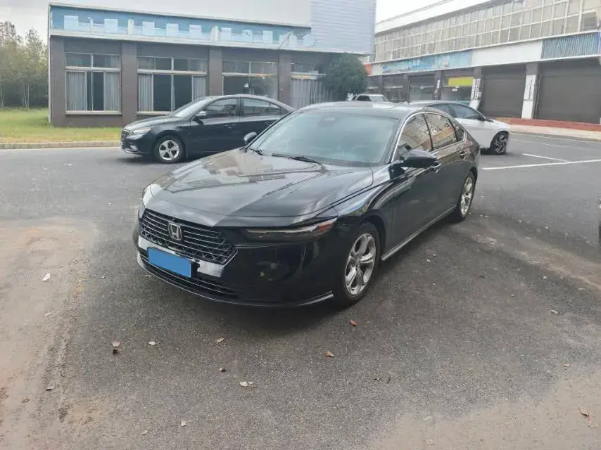 2023 HONDA ACCORD view 1