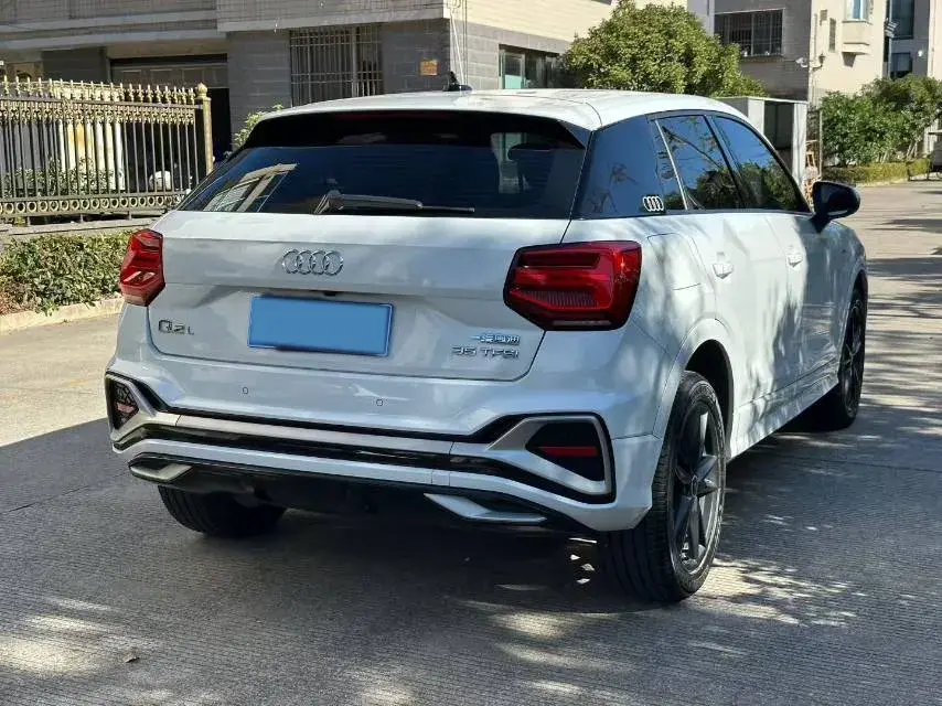 2022 AUDI Q2L thumbnail 4