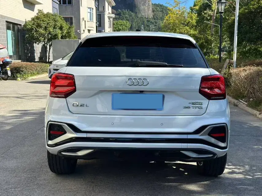 2022 AUDI Q2L thumbnail 3
