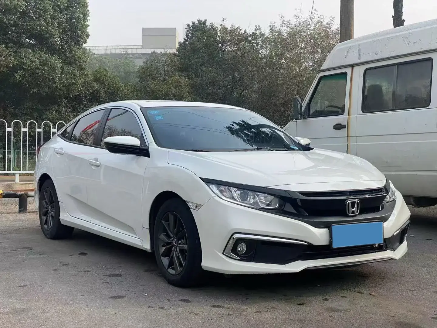 2019 HONDA CIVIC thumbnail 3