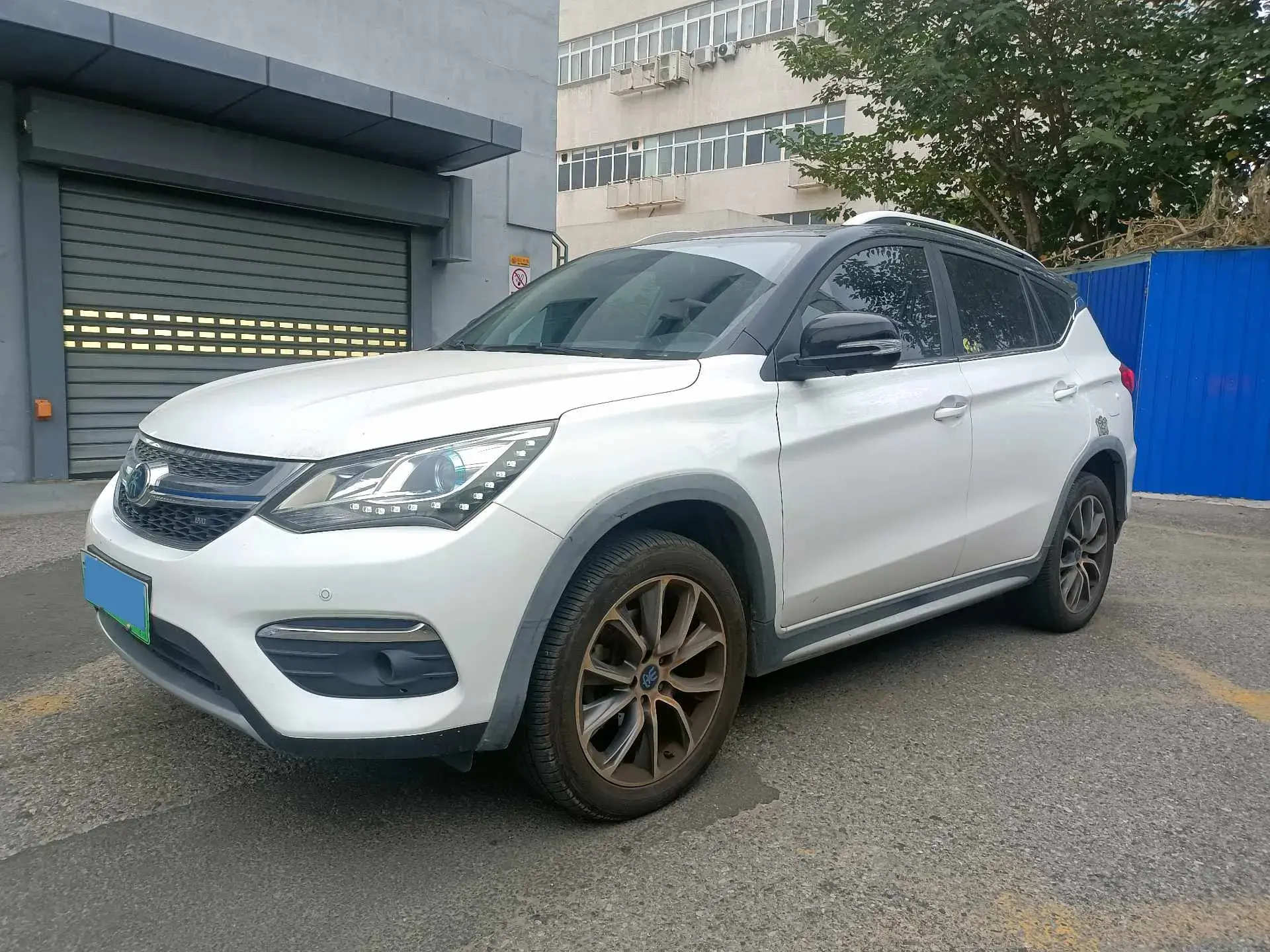 2018 BYD SONG view 1