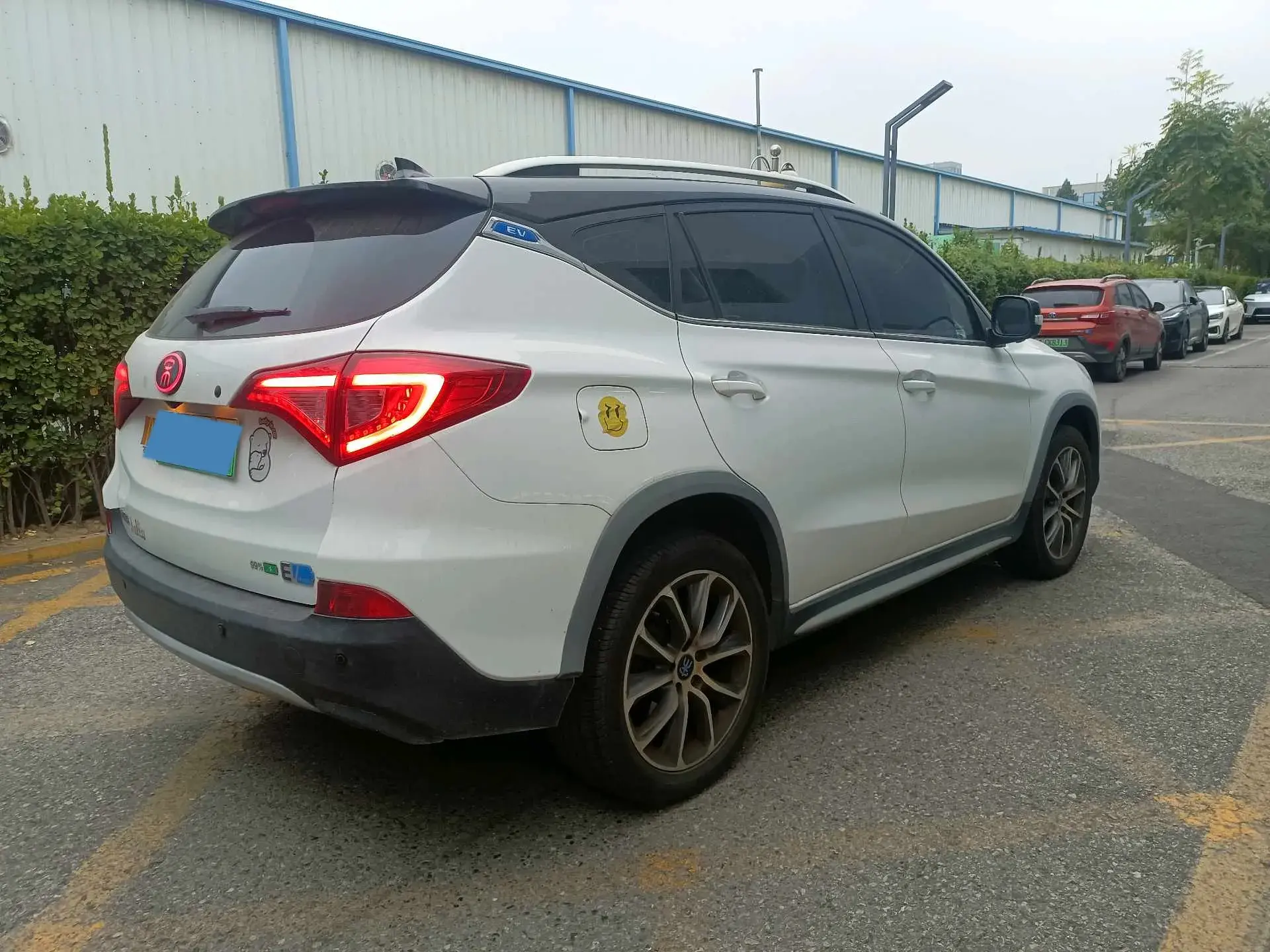 2018 BYD SONG thumbnail 3