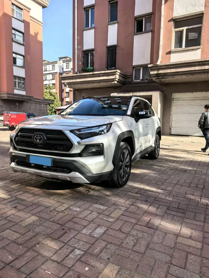 2023 Toyota RAV4 2.0L 171HP L4 CVT