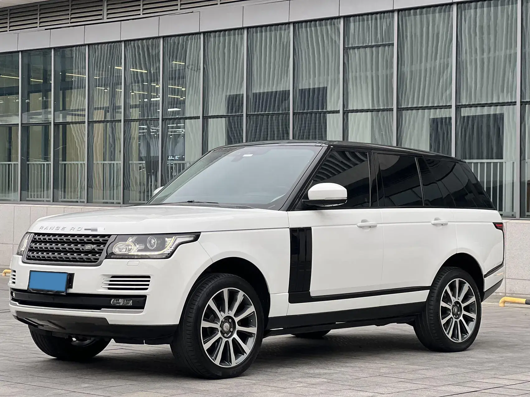 2017 LAND ROVER view 1