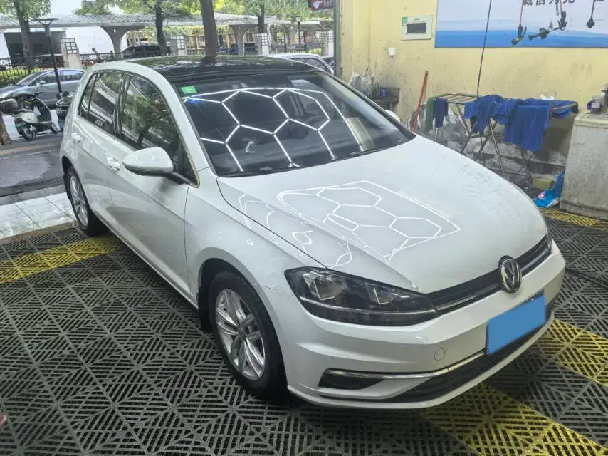 2019 VOLKSWAGEN GOLF thumbnail 2
