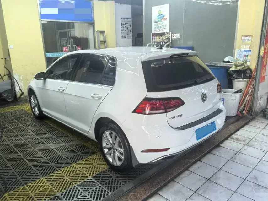 2019 VOLKSWAGEN GOLF thumbnail 4