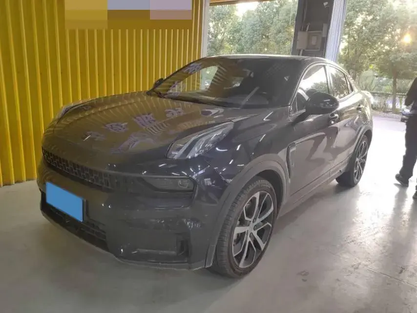 2020 LYNK&CO 05 view 1