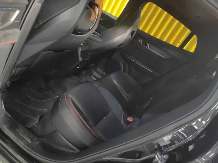 2020 LYNK&CO 05 thumbnail 4