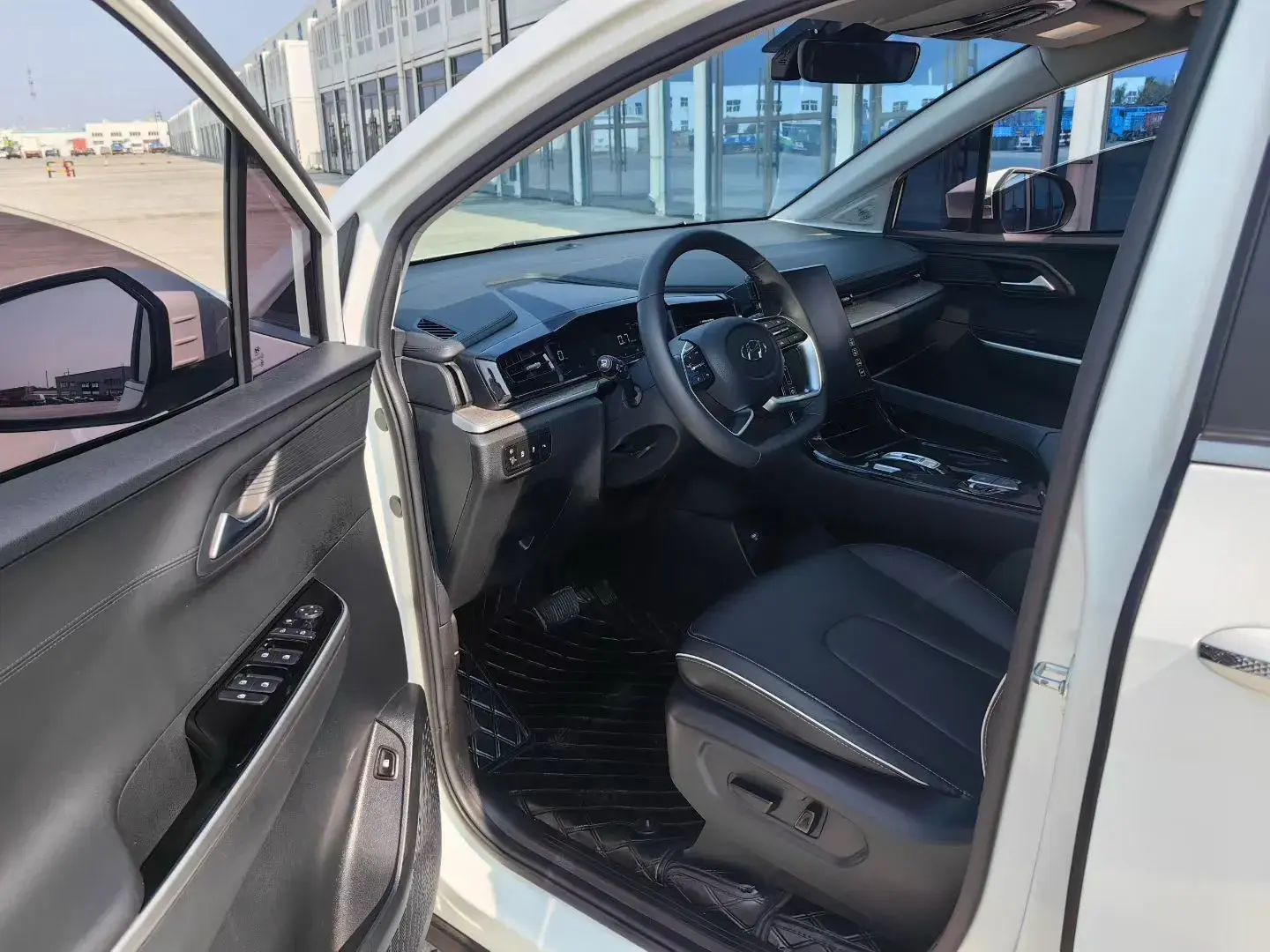 2022 HYUNDAI CUSTO thumbnail 4