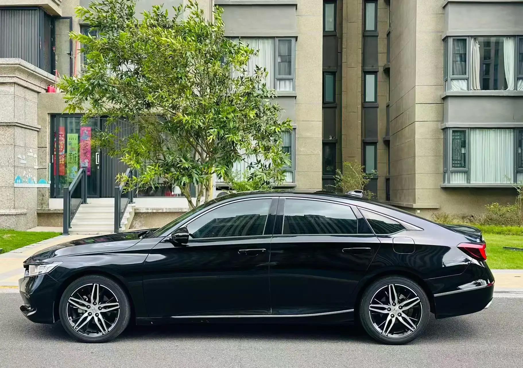 2022 HONDA ACCORD thumbnail 3