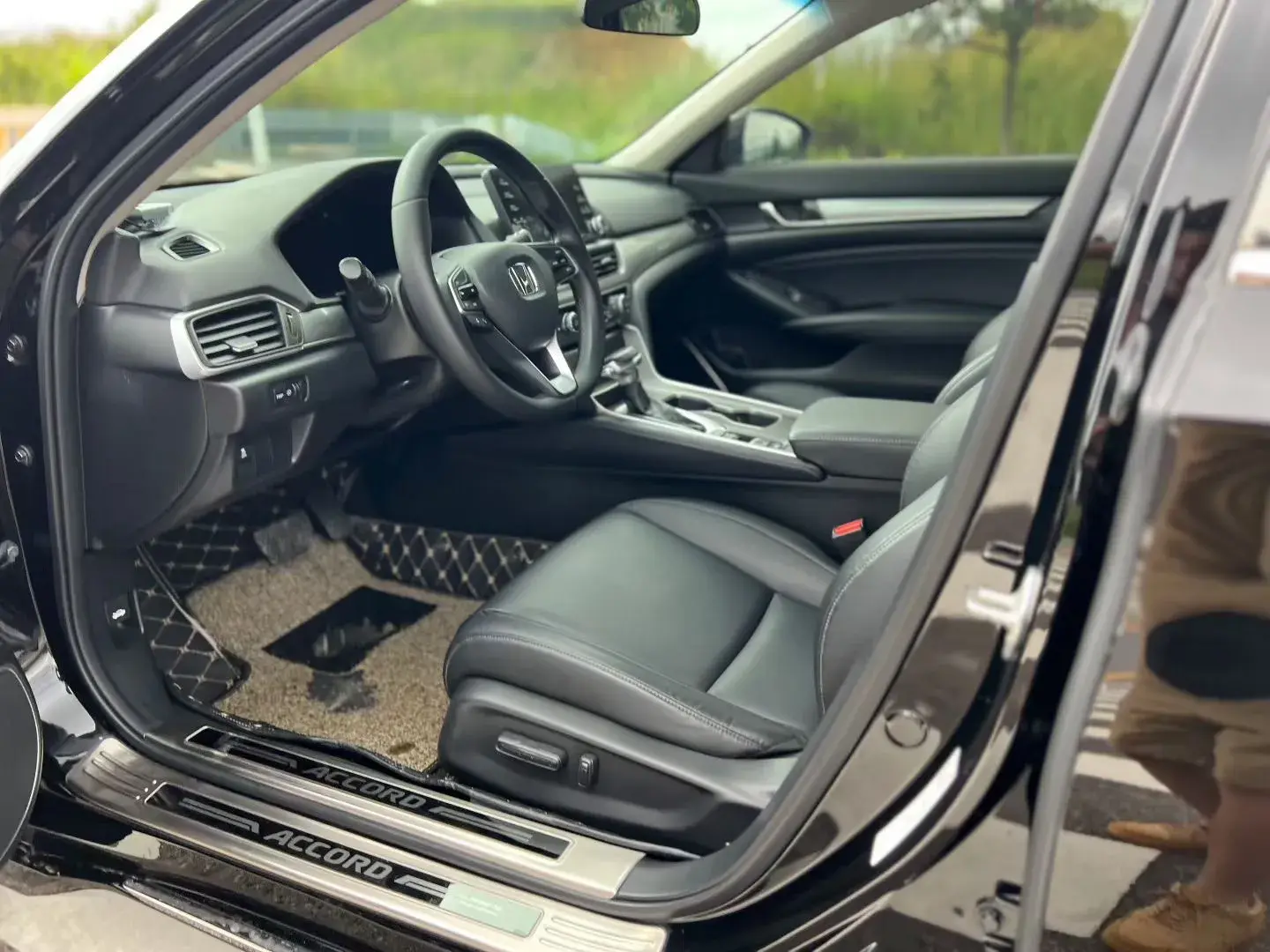 2018 HONDA ACCORD thumbnail 4