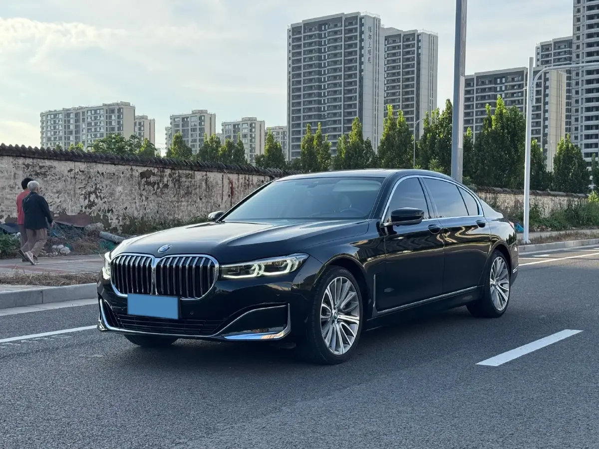 2021 BMW 7 Series 3.0T 340HP L6 8AT
