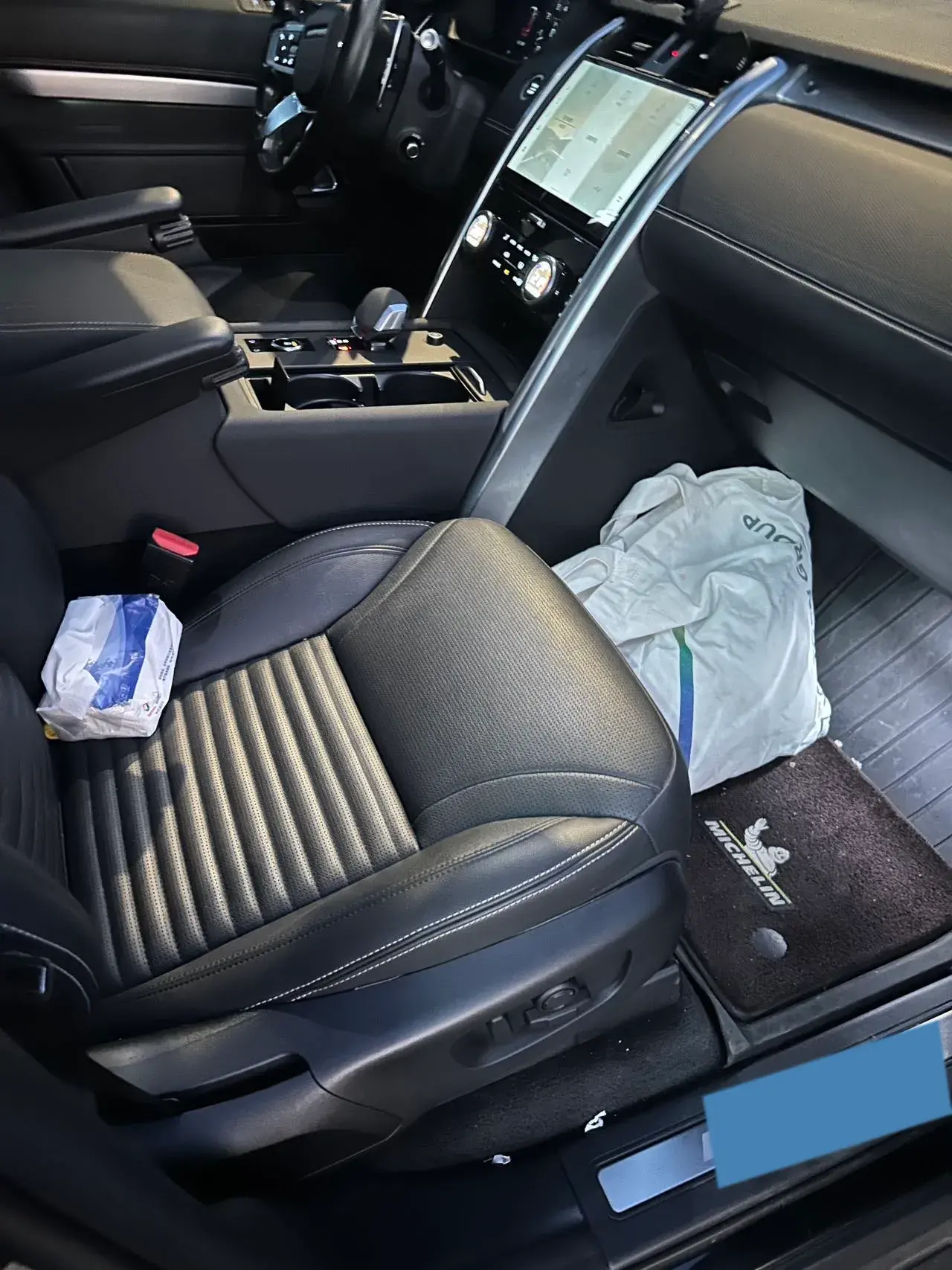 2021 LAND ROVER thumbnail 4