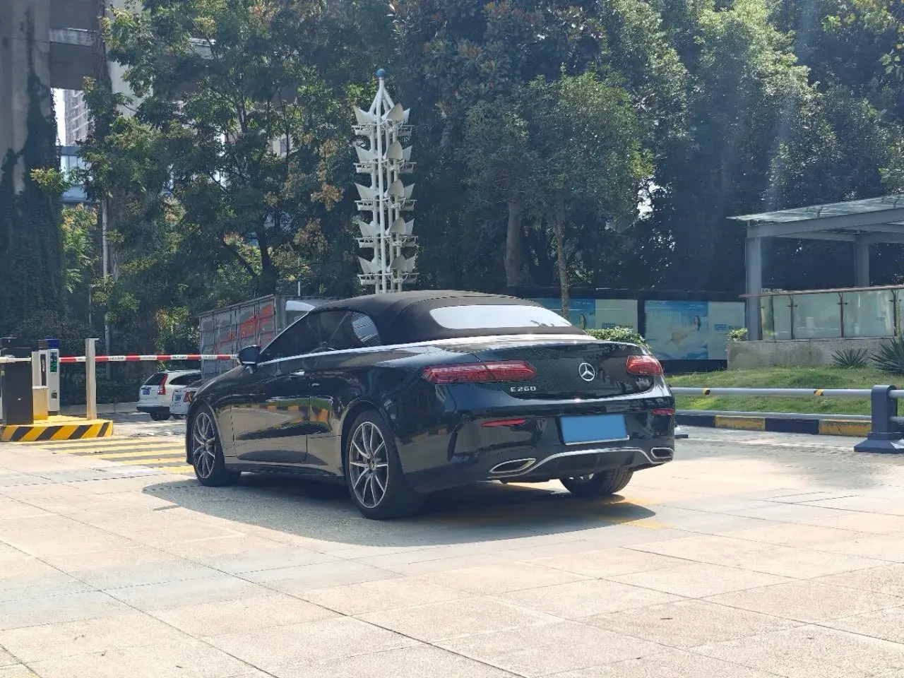 2023 MERCEDES-BENZ E thumbnail 4