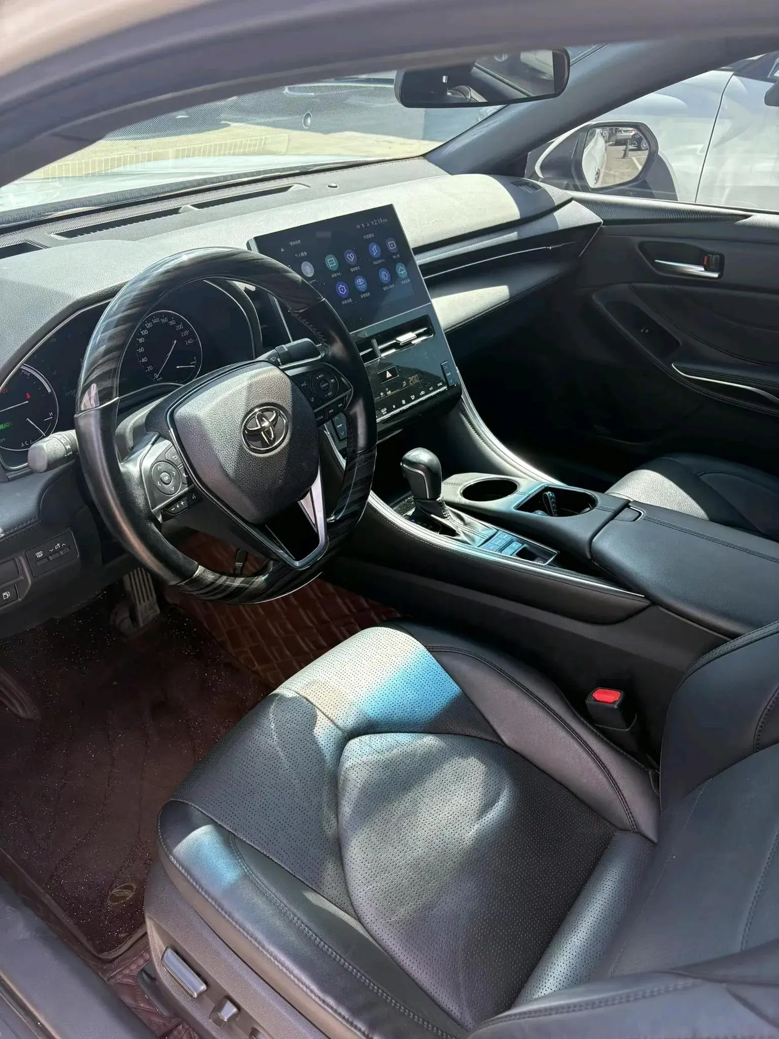 2022 TOYOTA AVALON thumbnail 3