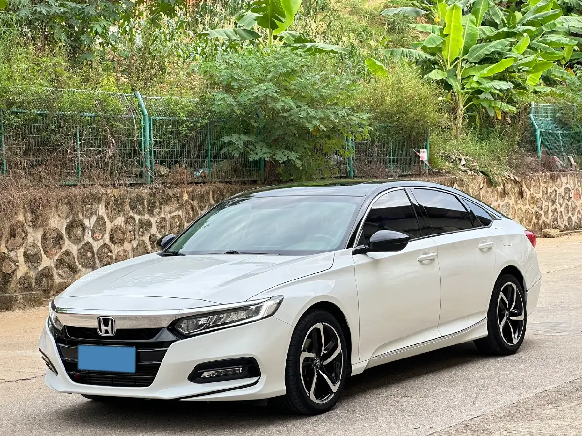 2018 Honda Accord 1.5T 194HP L4 CVT