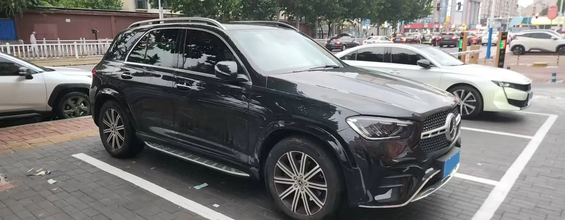 2024 MERCEDES-BENZ GLE thumbnail 2