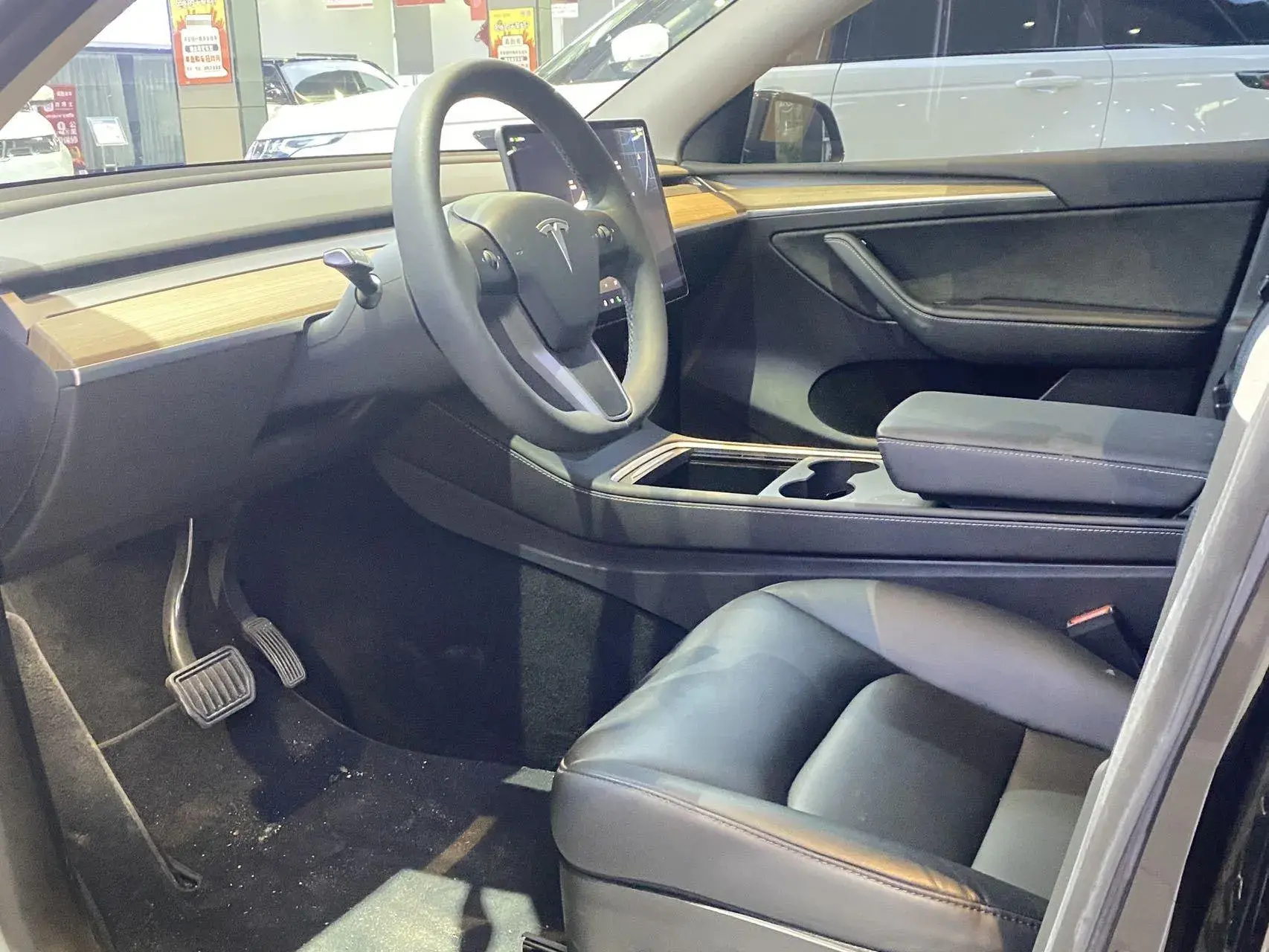 2023 TESLA MODEL thumbnail 3