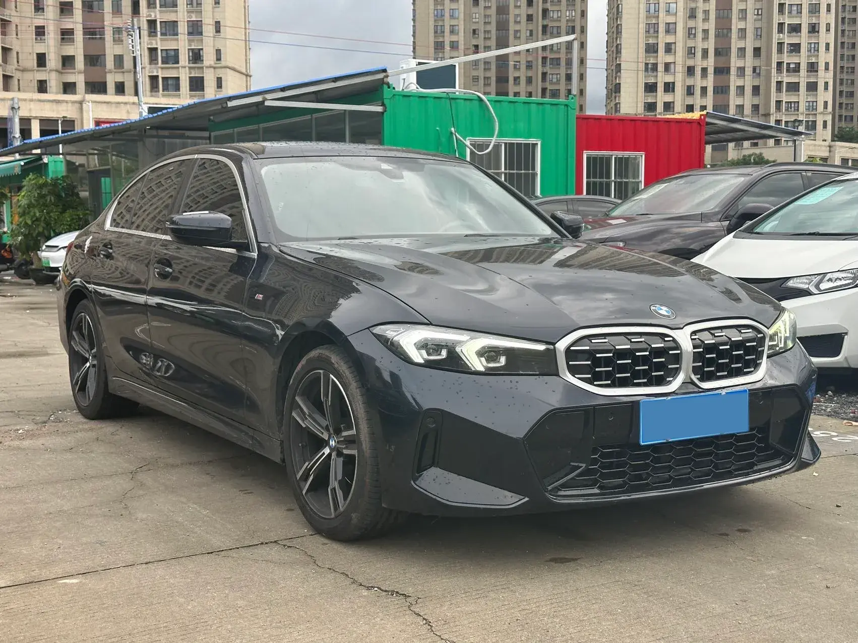 2023 BMW 3 thumbnail 2