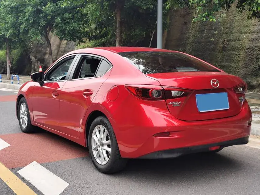 2017 MAZDA 3 thumbnail 3