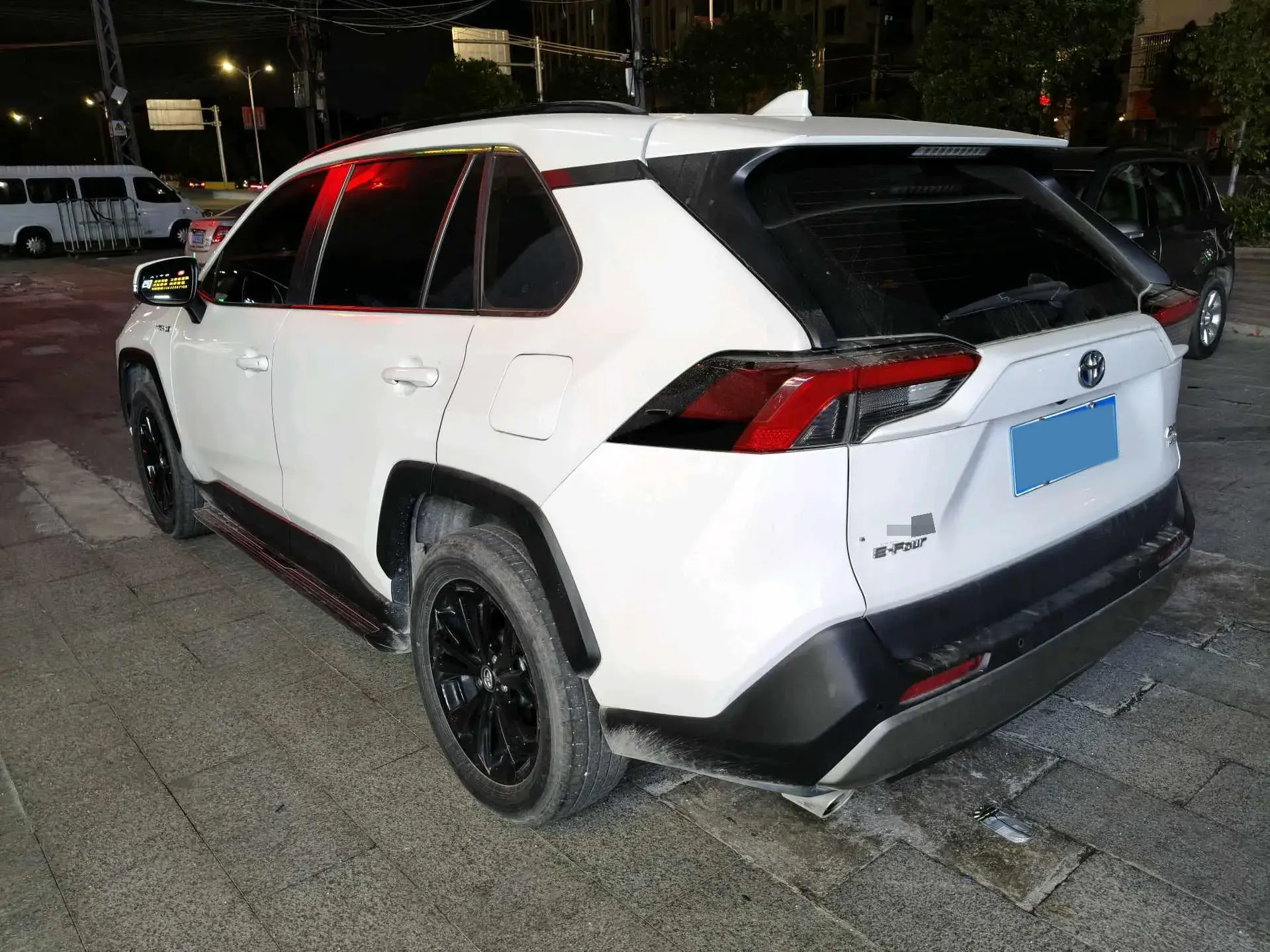 2023 TOYOTA RAV4 thumbnail 3