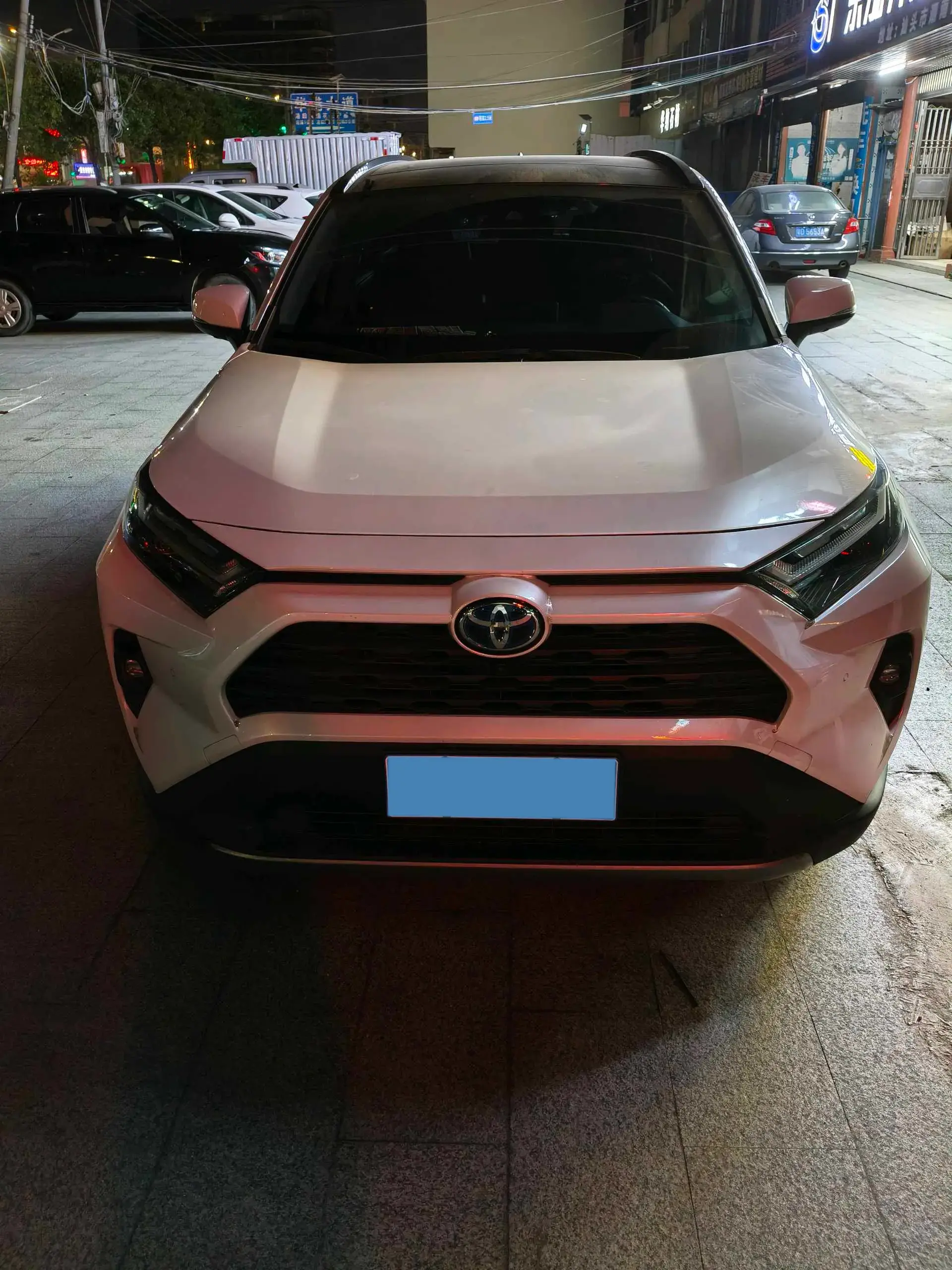 2023 TOYOTA RAV4 thumbnail 2