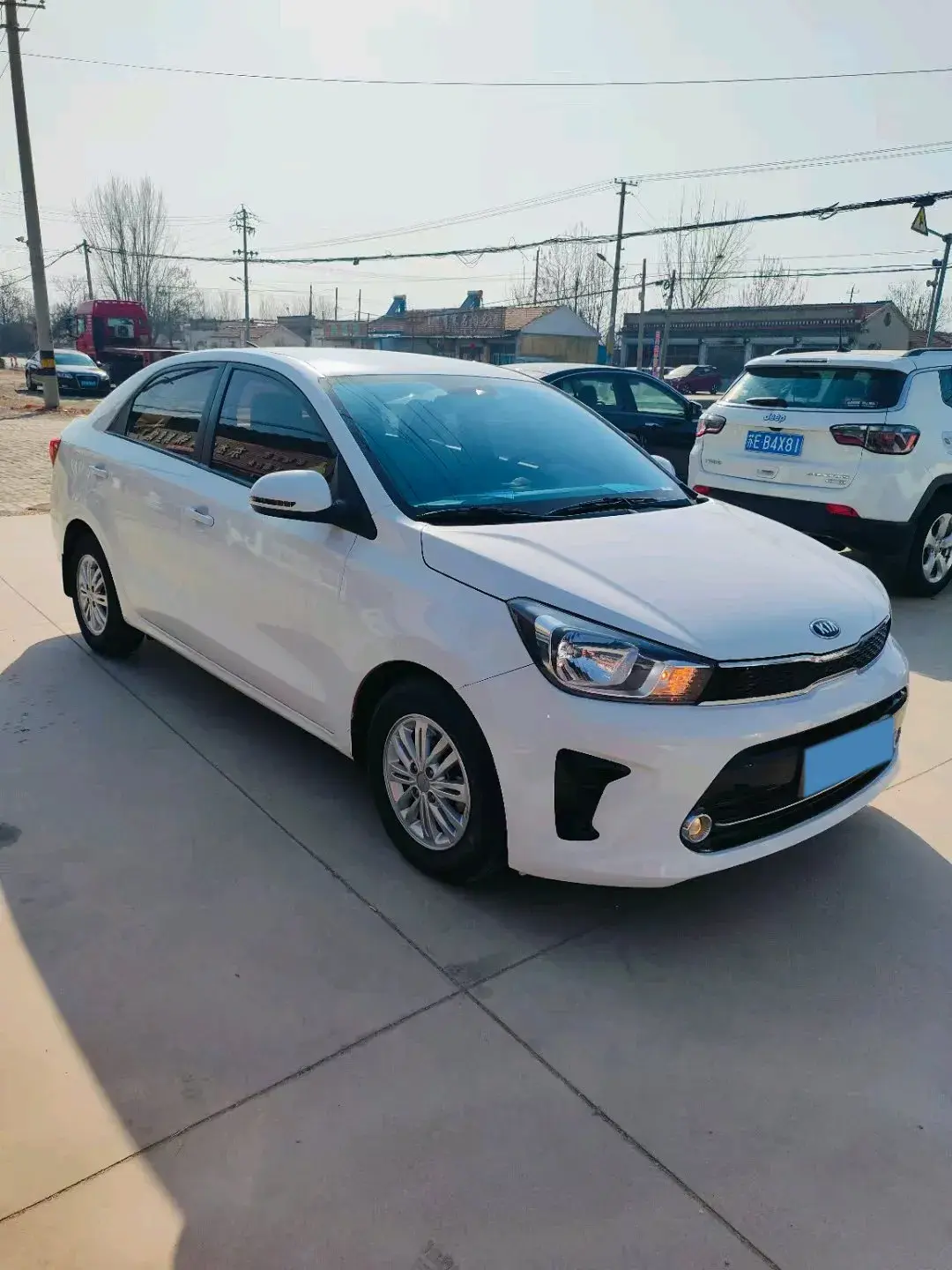 2017 KIA PEGAS thumbnail 3