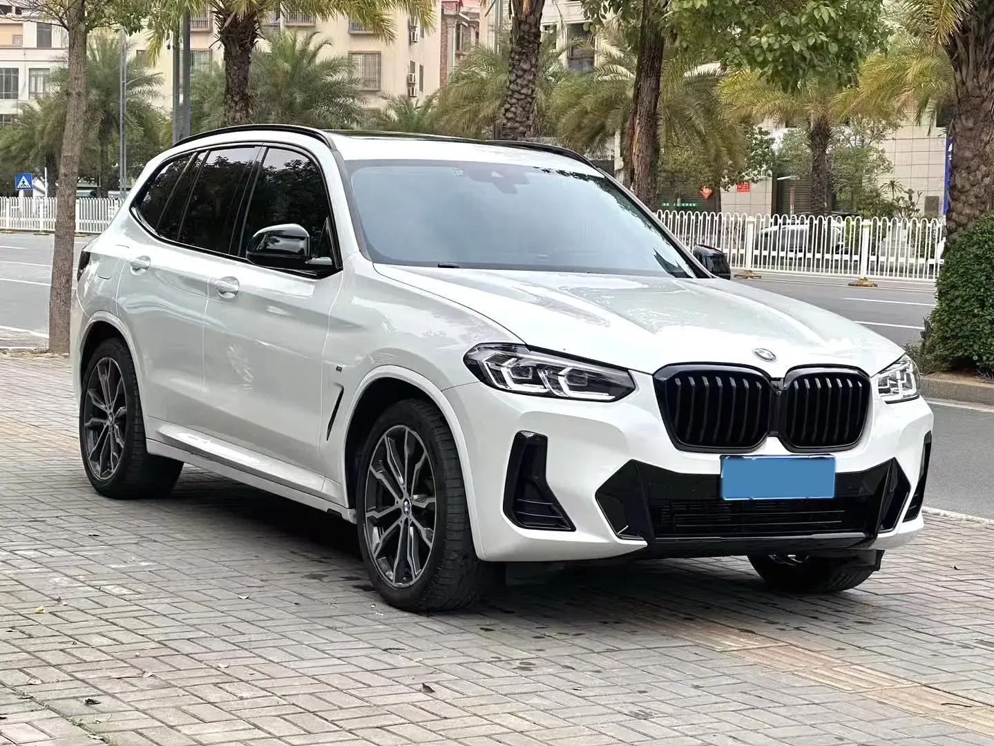 2022 BMW X3 thumbnail 3