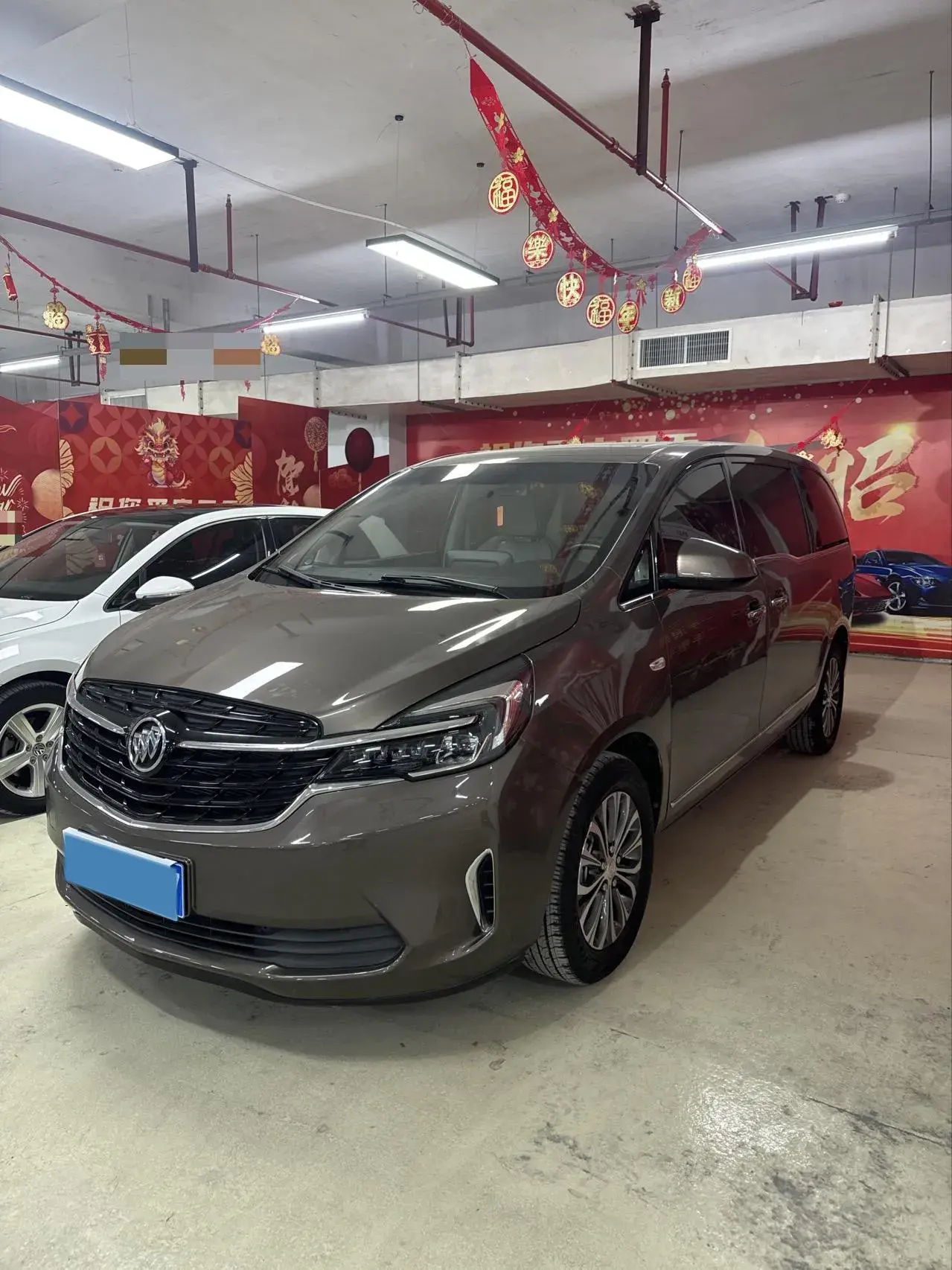 2021 BUICK GL8 view 1