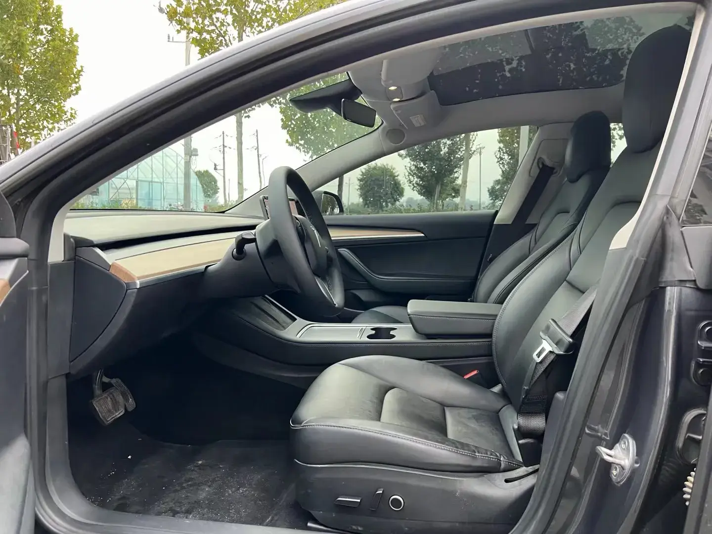 2021 TESLA MODEL thumbnail 4