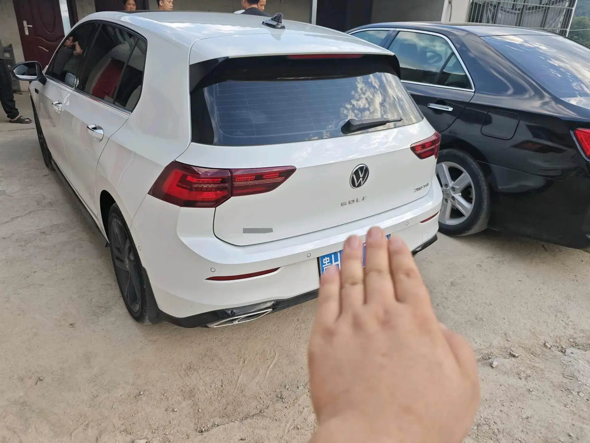 2023 VOLKSWAGEN GOLF thumbnail 2