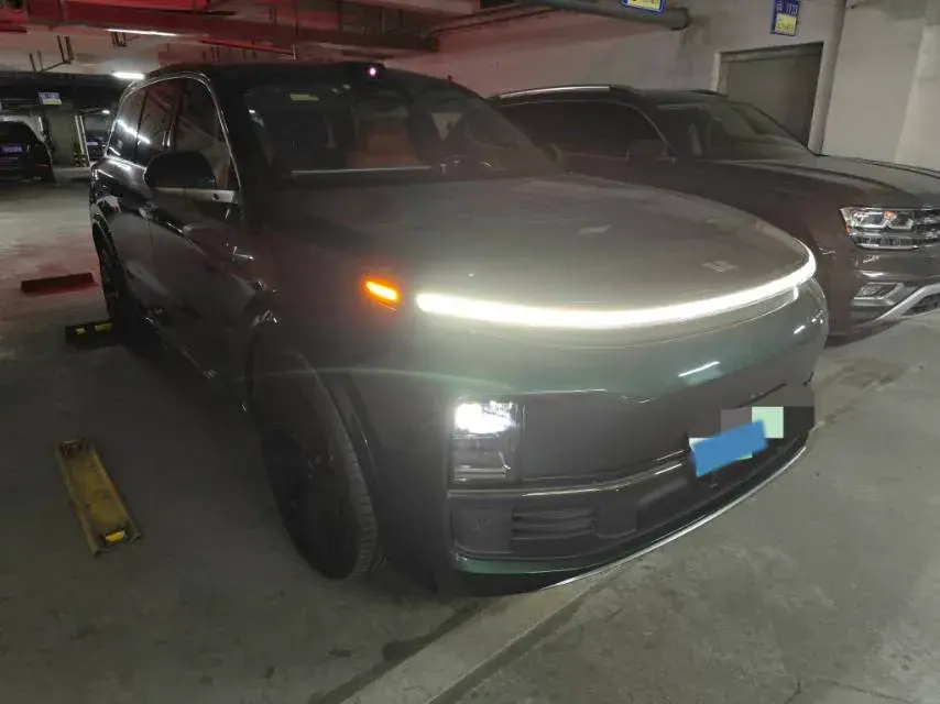 2022 LI L9 thumbnail 3