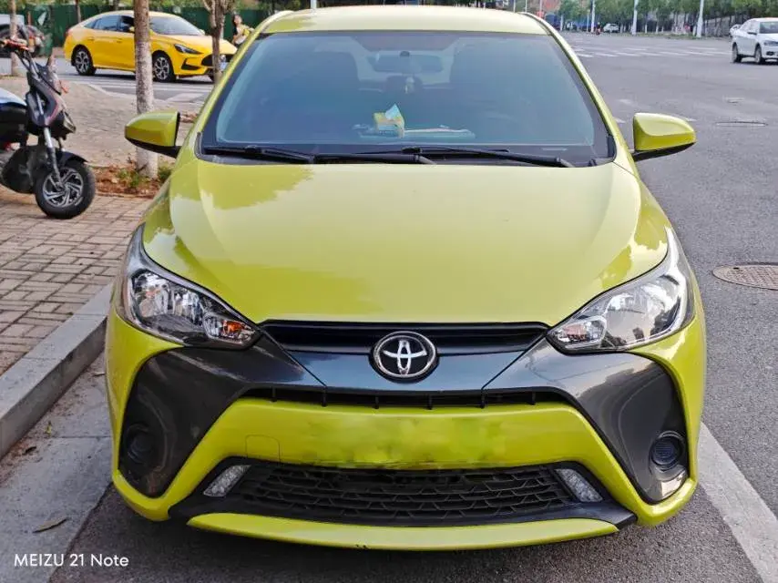 2017 TOYOTA YARIS thumbnail 2
