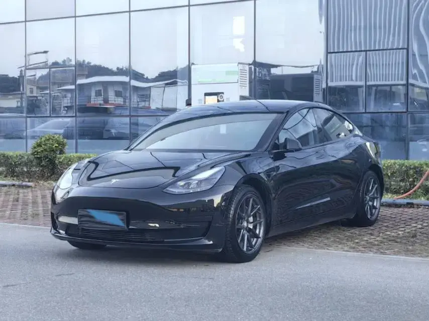 2021 TESLA MODEL view 1