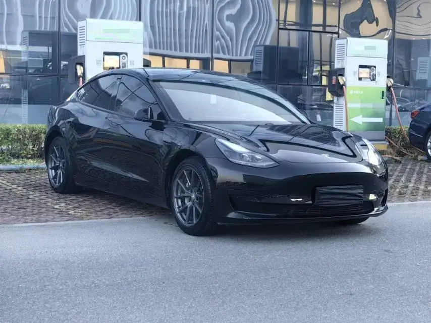 2021 TESLA MODEL thumbnail 4