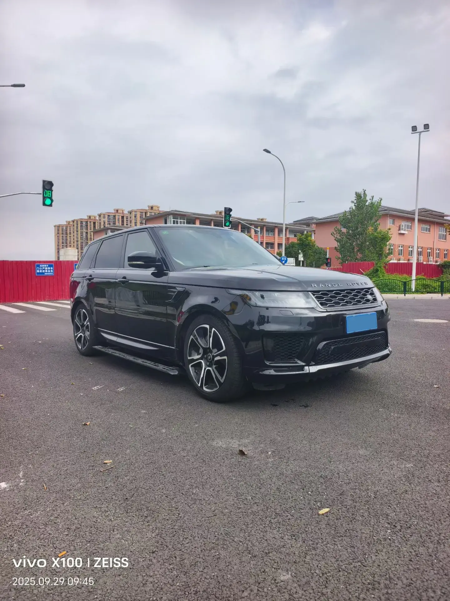 2020 LAND ROVER thumbnail 3