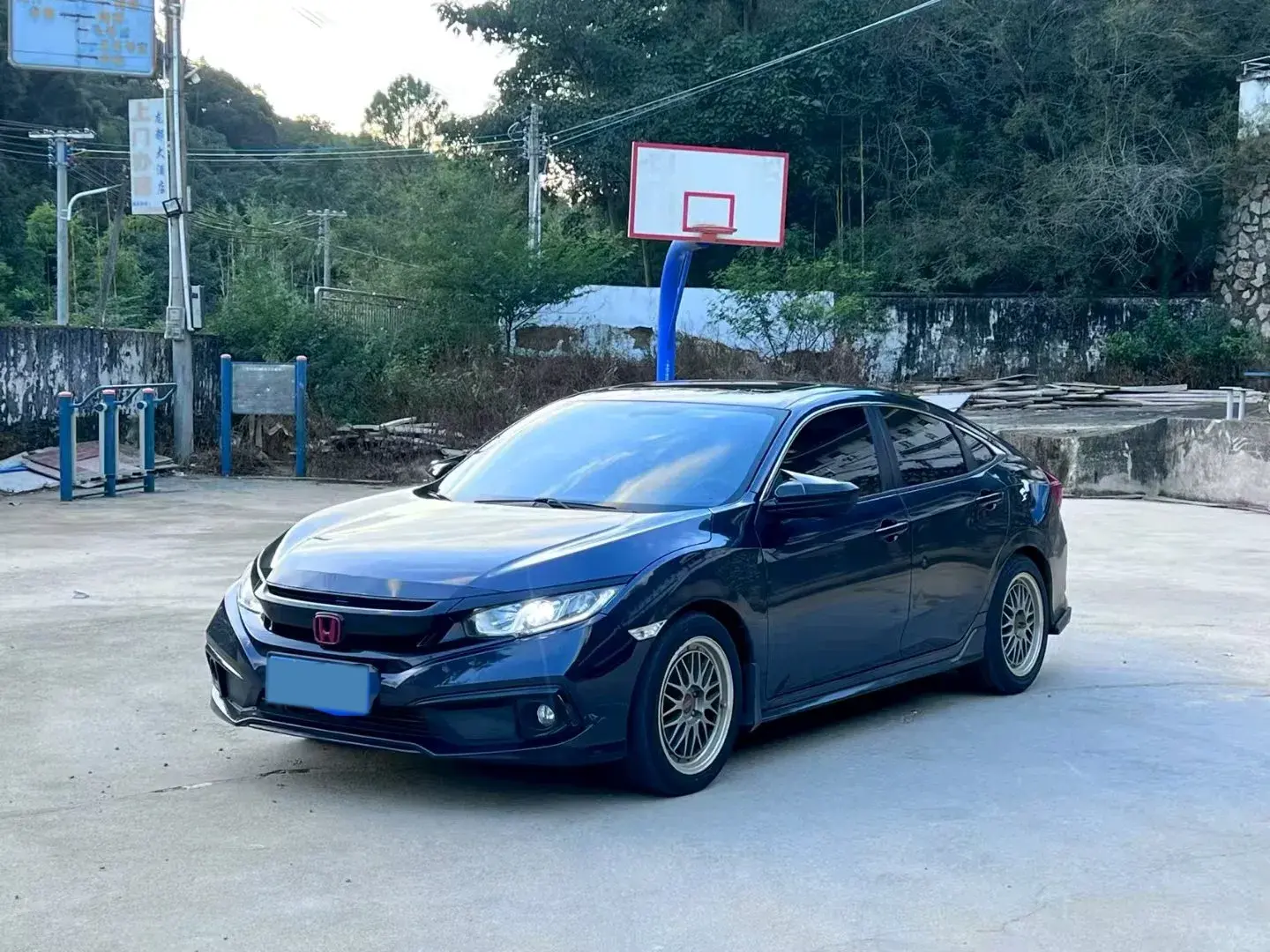 2019 HONDA CIVIC view 1