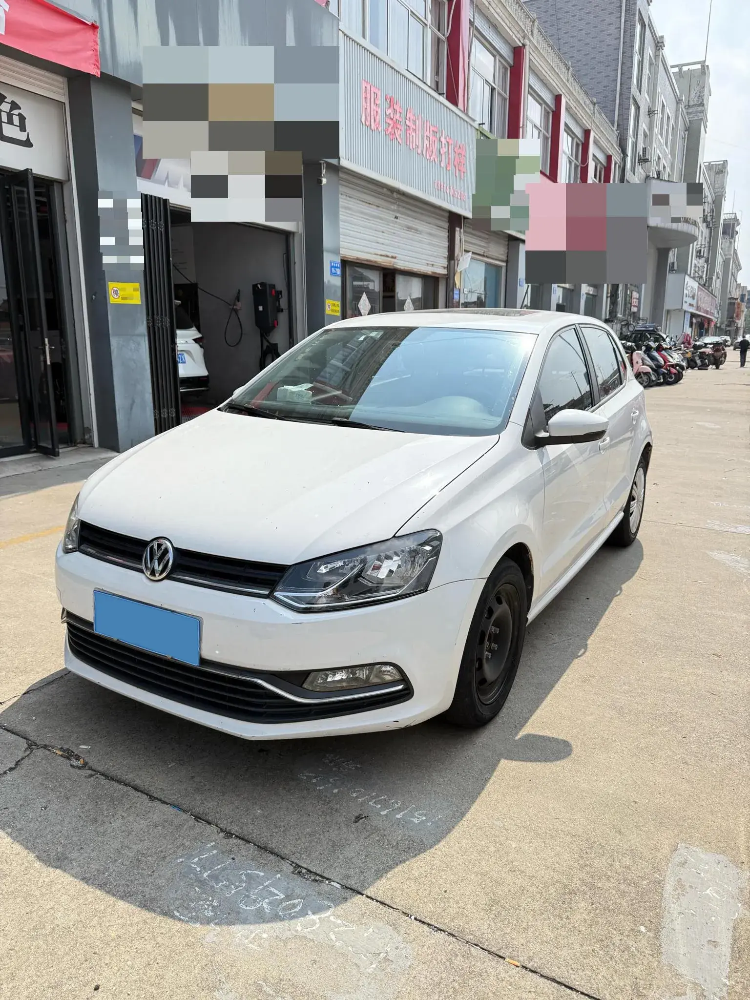 2018 VOLKSWAGEN POLO view 1