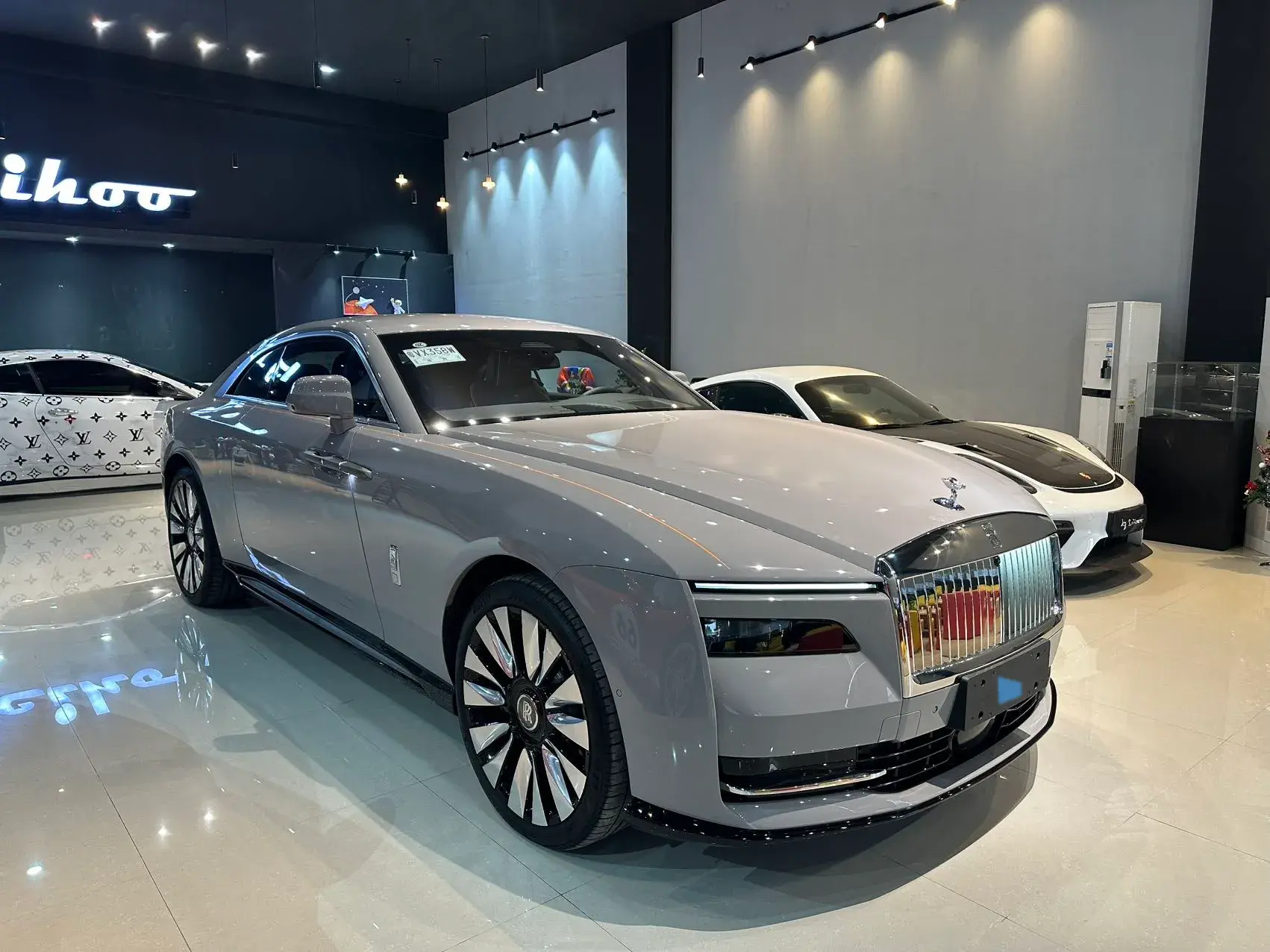 2024 ROLLS-ROYCE GHOST thumbnail 3