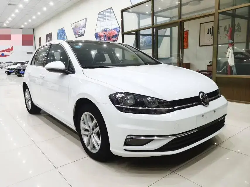 2018 VOLKSWAGEN GOLF thumbnail 3