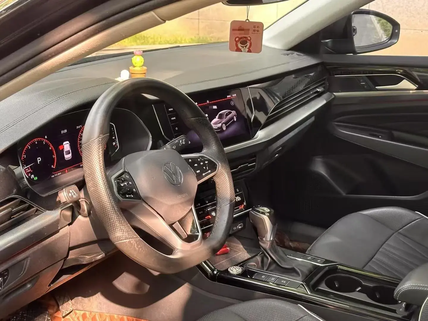 2022 VOLKSWAGEN PASSAT thumbnail 4