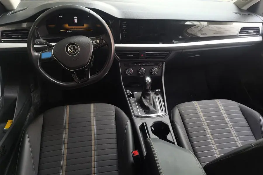 2022 VOLKSWAGEN LAVIDA thumbnail 3