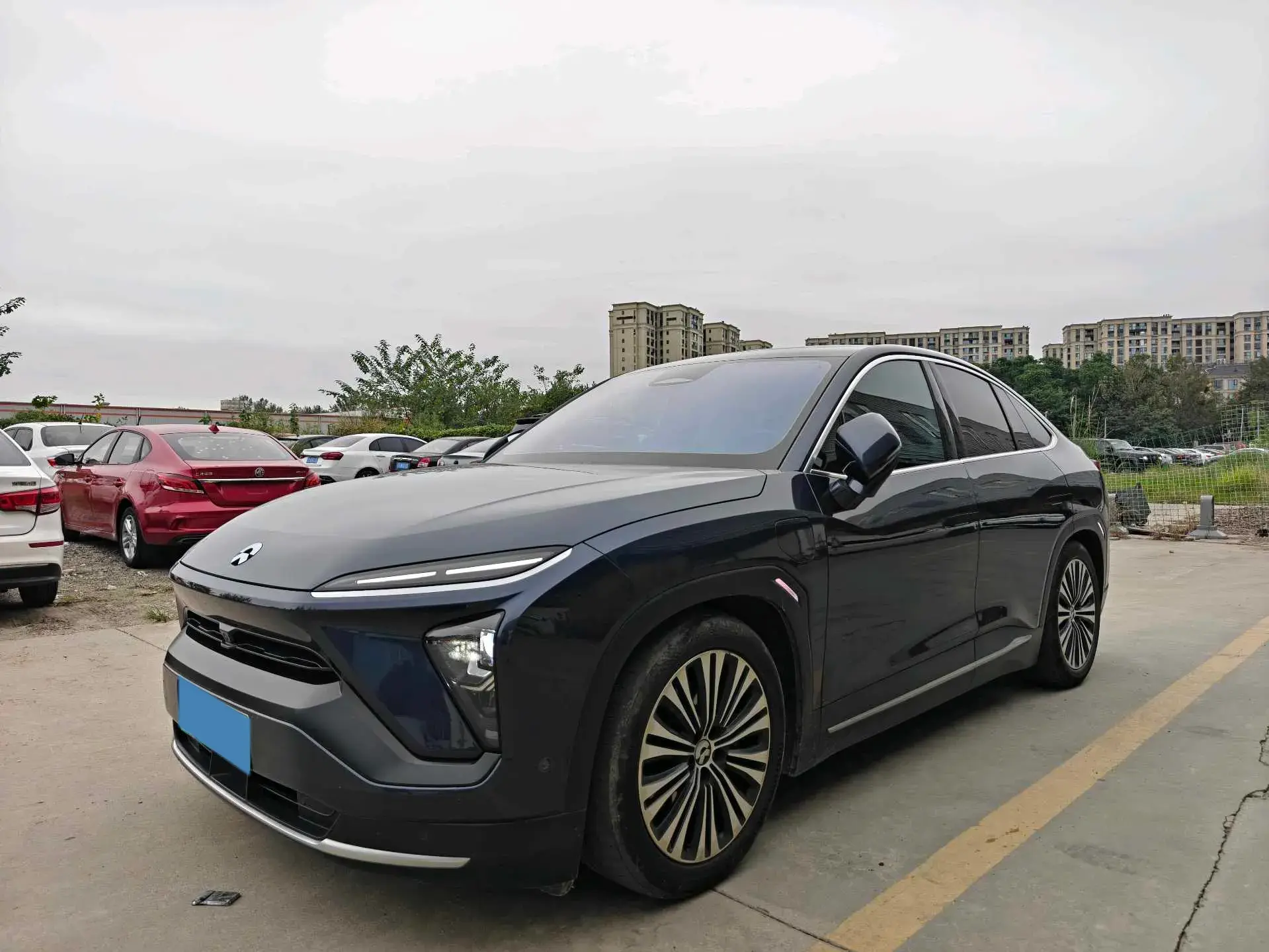 2020 NIO EC6 view 1