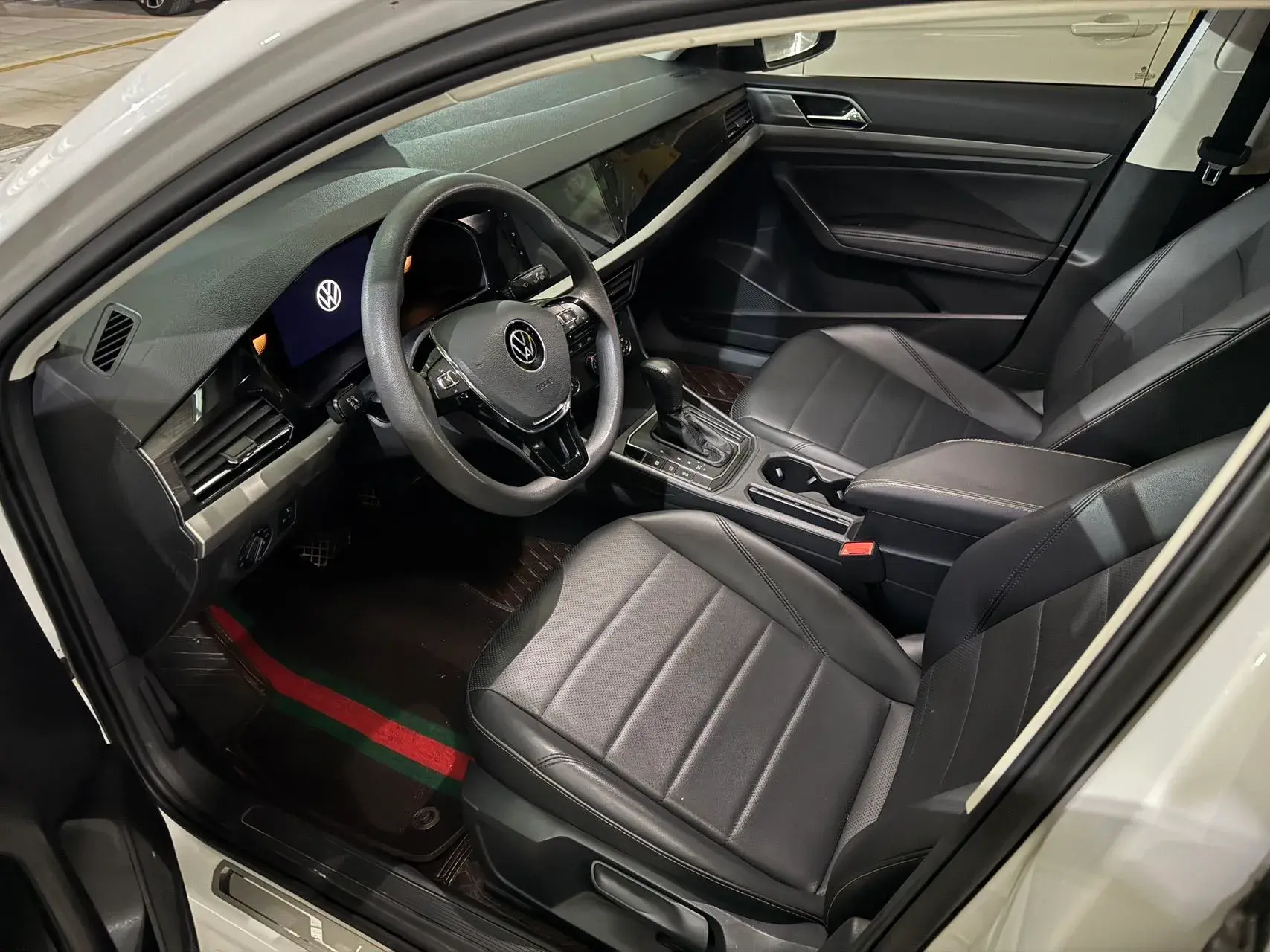 2021 VOLKSWAGEN LAVIDA thumbnail 4