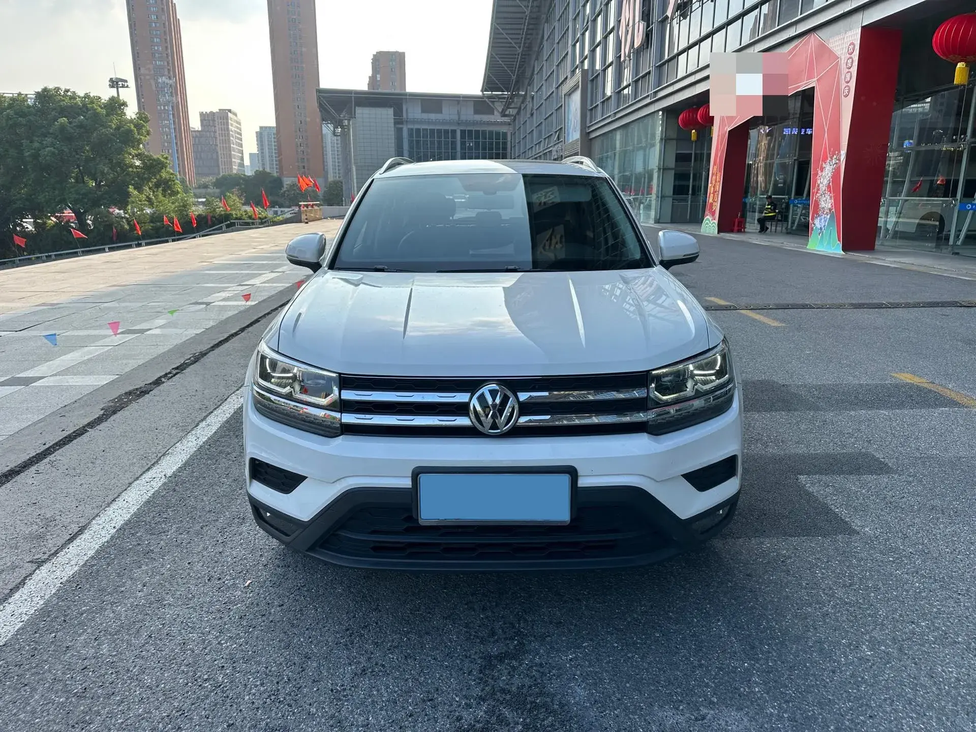 2021 VOLKSWAGEN THARU thumbnail 2