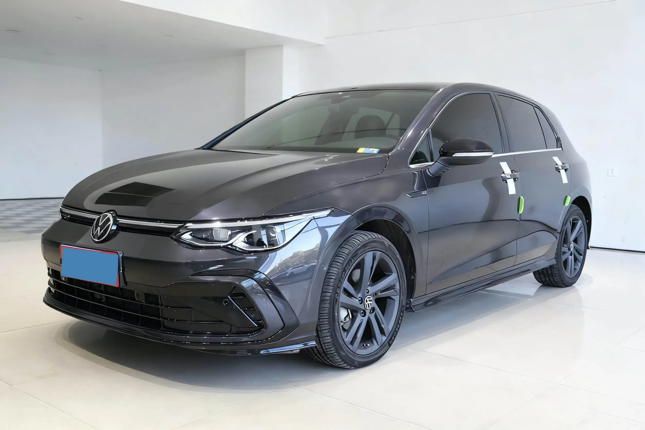 2021 VOLKSWAGEN GOLF view 1