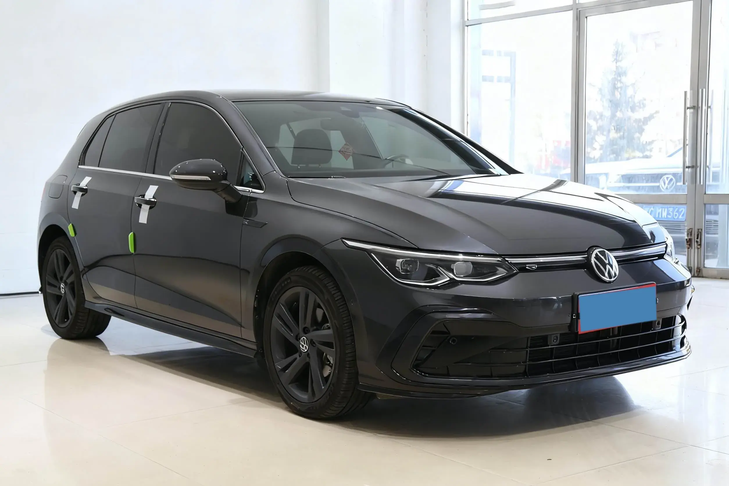 2021 VOLKSWAGEN GOLF thumbnail 2
