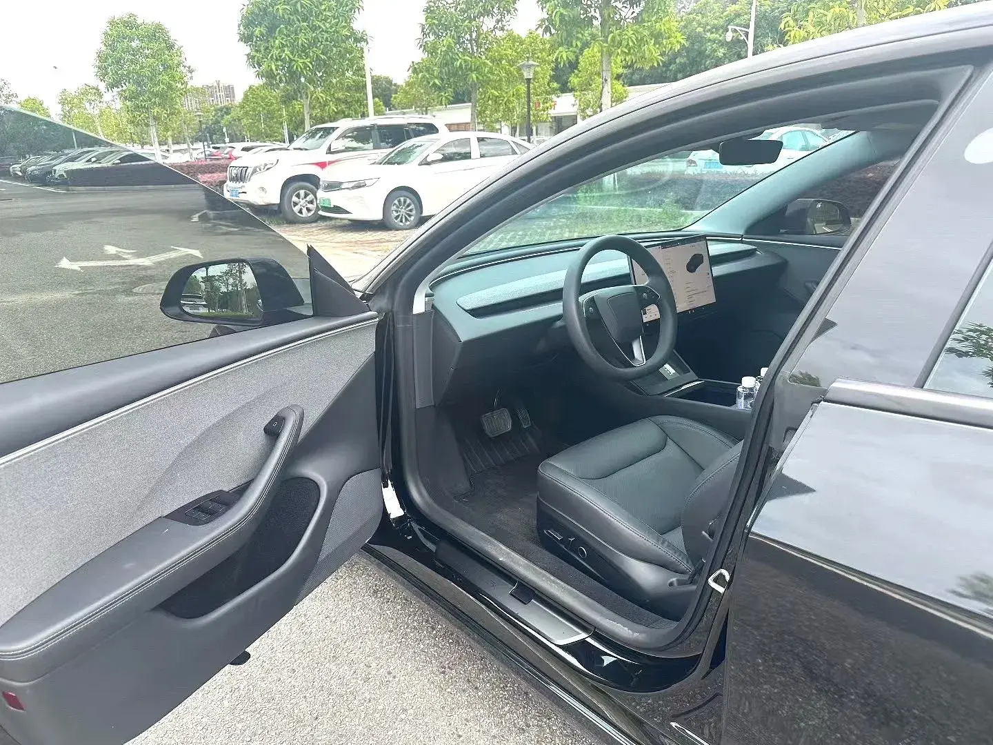 2023 TESLA MODEL thumbnail 3