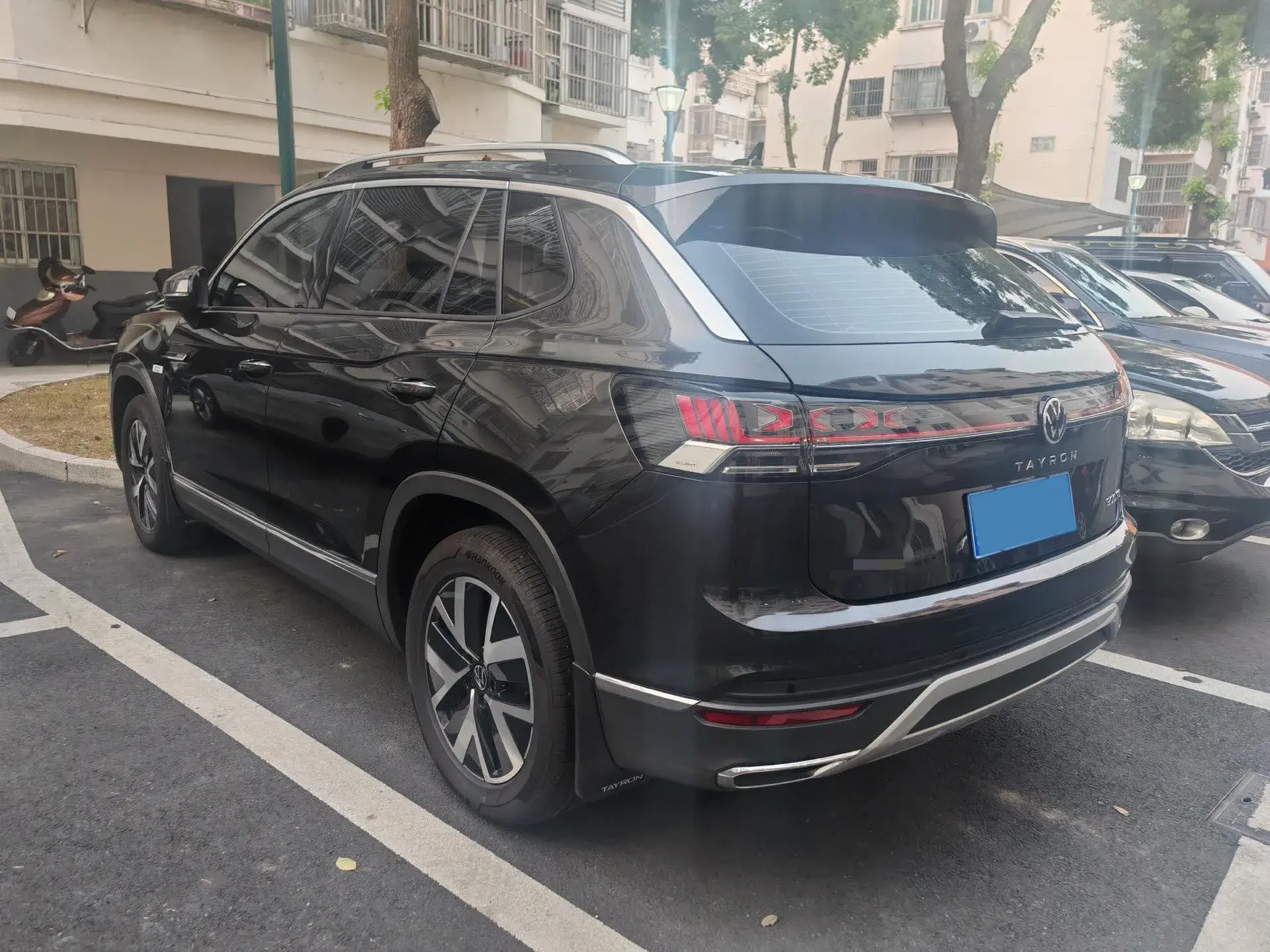 2024 VOLKSWAGEN TAYRON thumbnail 2