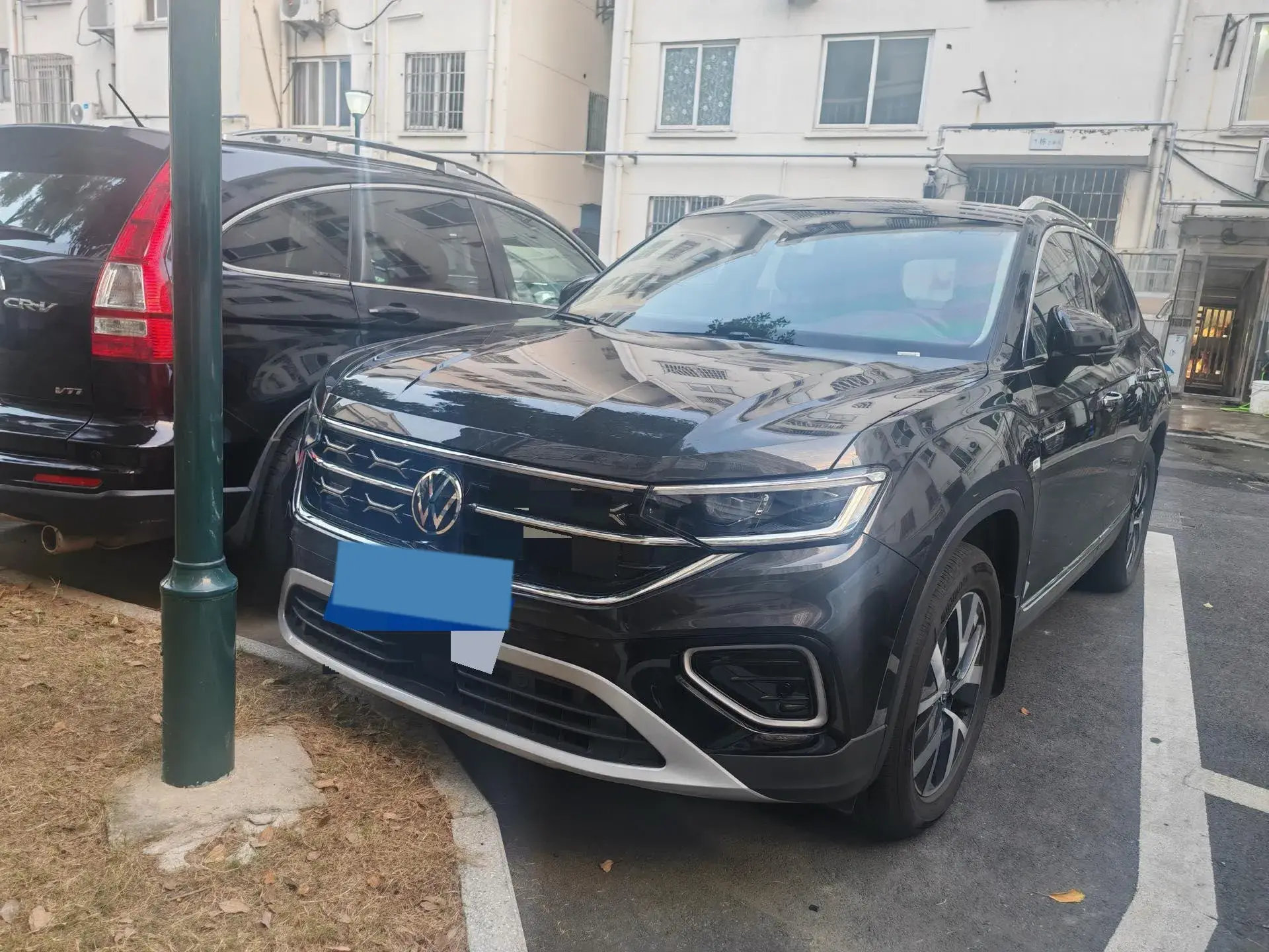 2024 VOLKSWAGEN TAYRON view 1